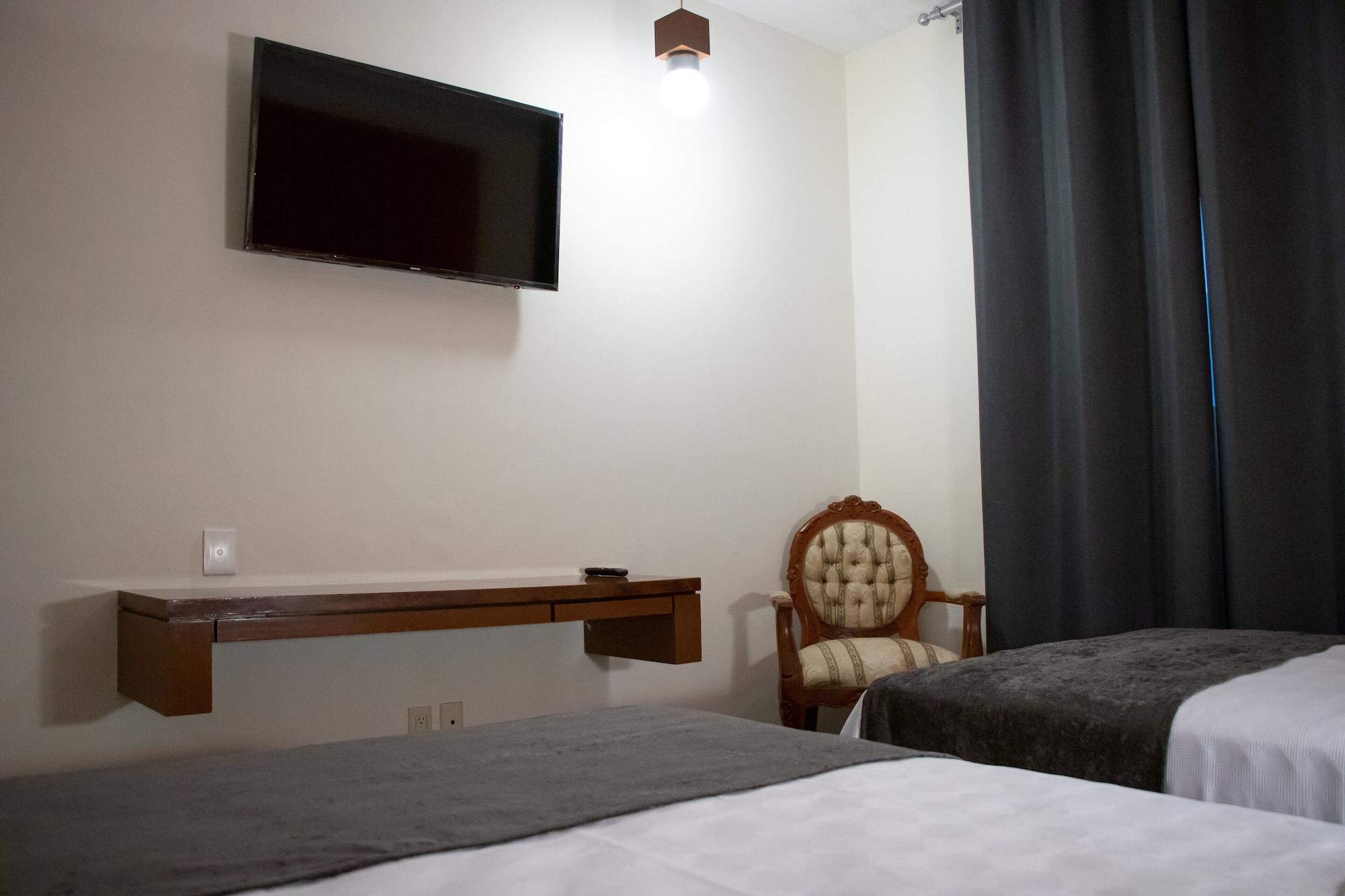 Hotel Las Pergolas Guadalajara Ngoại thất bức ảnh