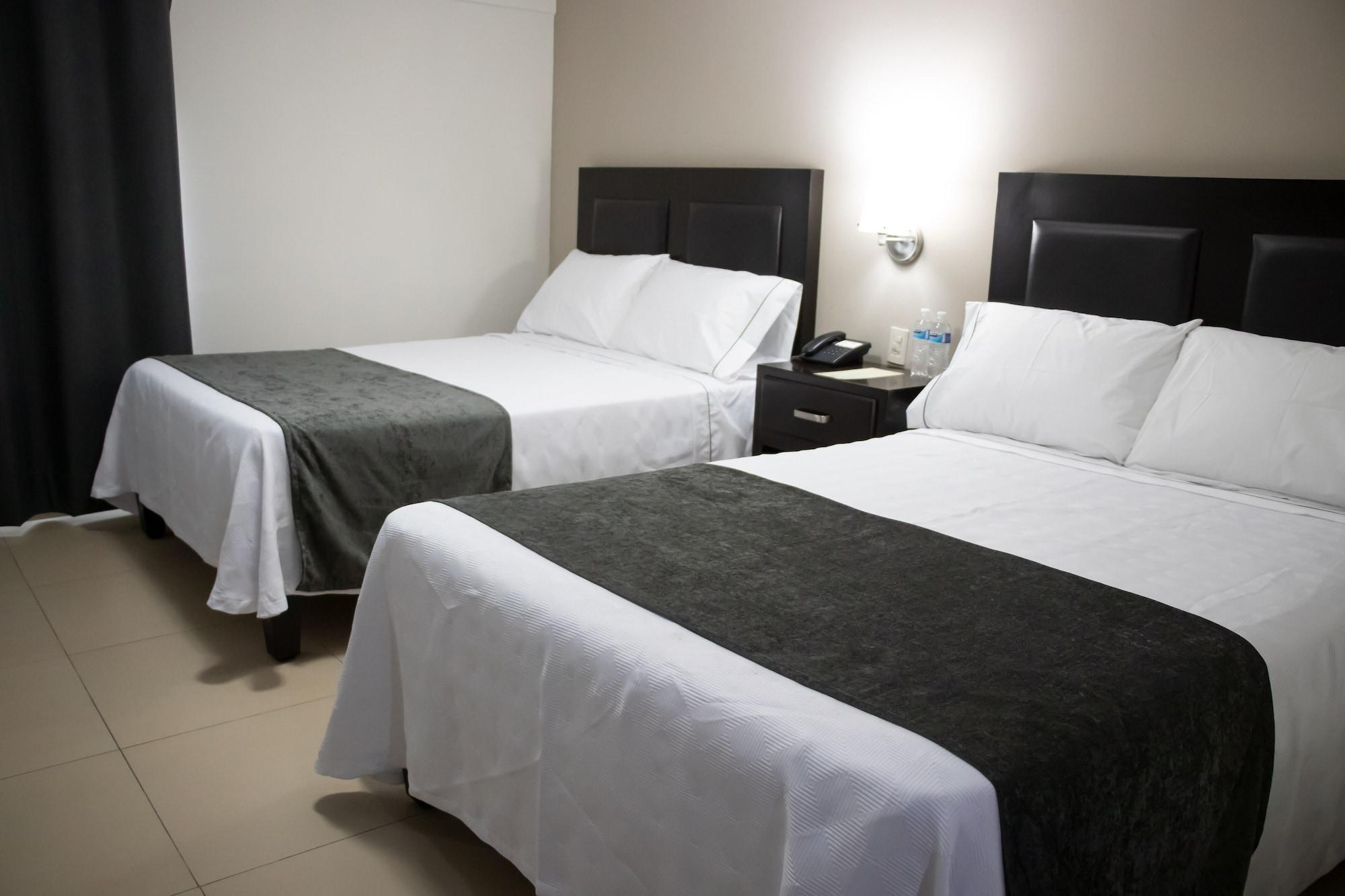 Hotel Las Pergolas Guadalajara Ngoại thất bức ảnh