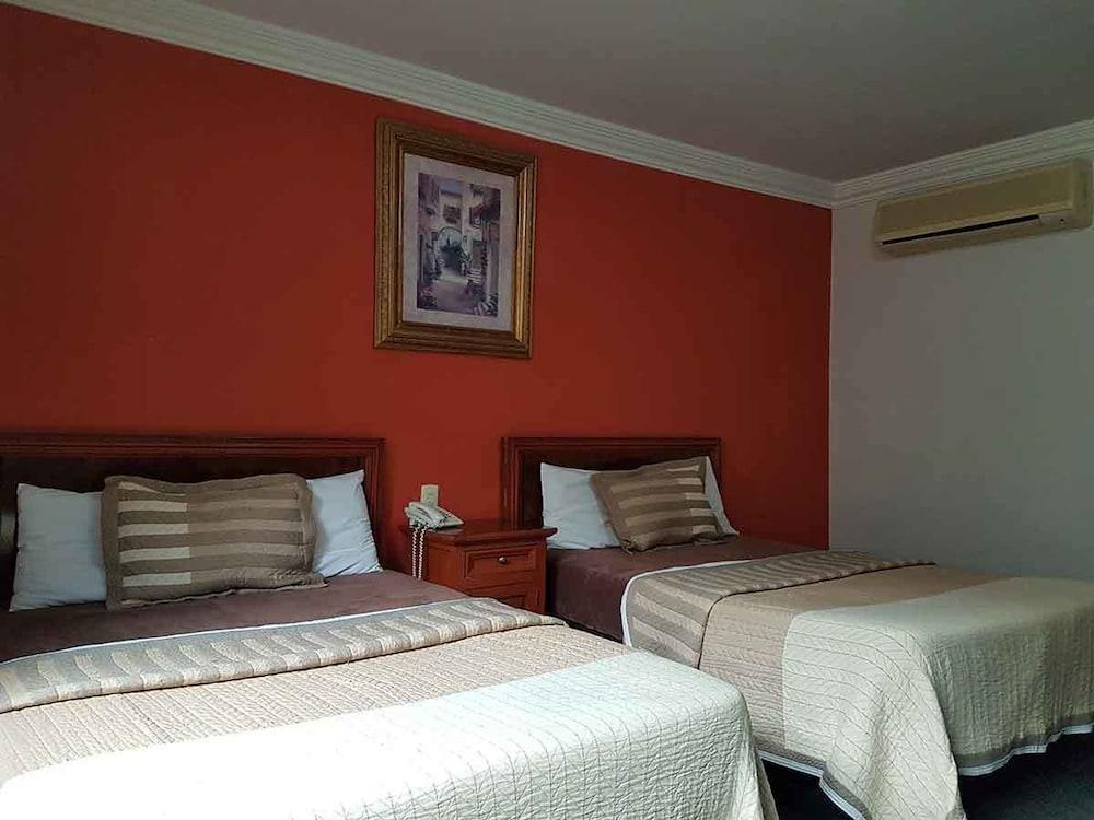 Hotel Las Pergolas Guadalajara Ngoại thất bức ảnh
