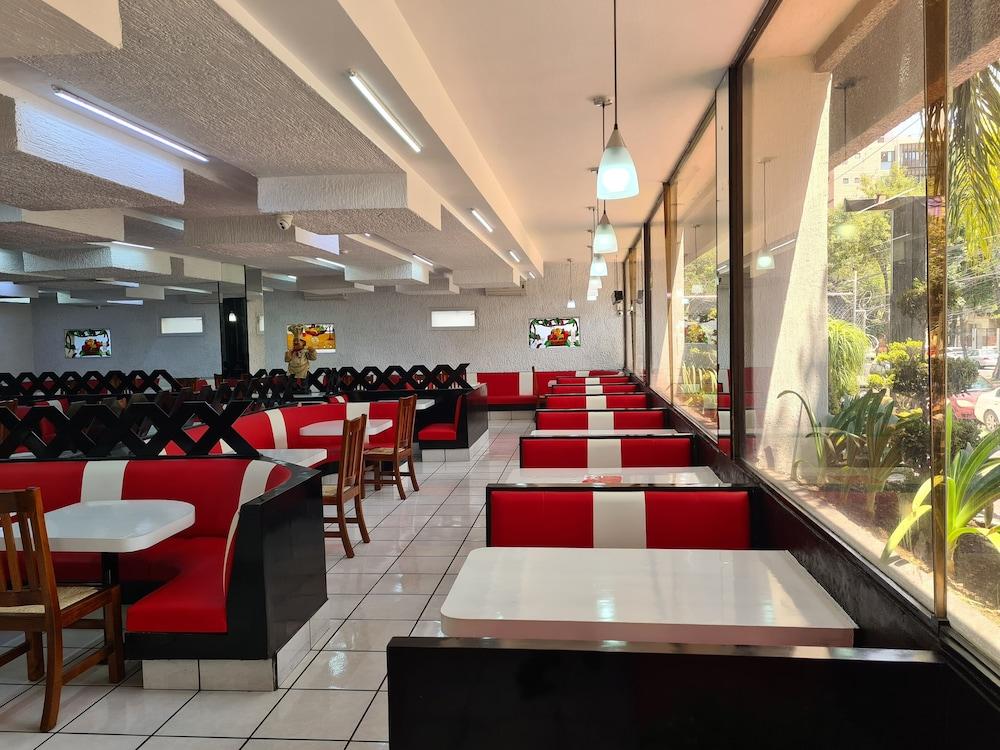 Hotel Las Pergolas Guadalajara Ngoại thất bức ảnh
