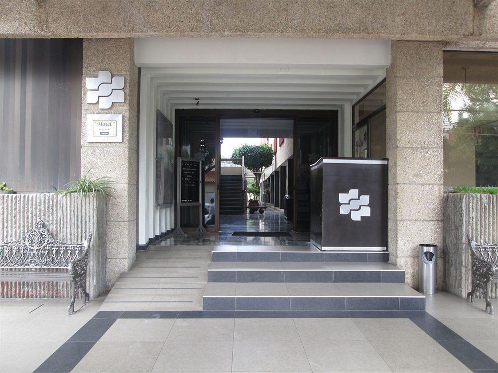 Hotel Las Pergolas Guadalajara Ngoại thất bức ảnh