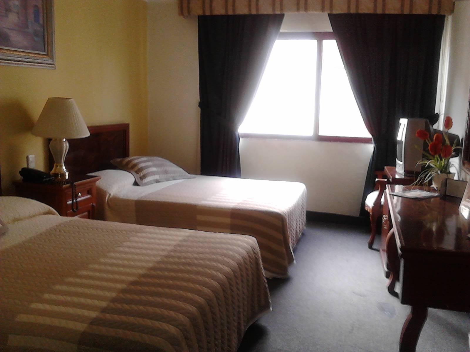 Hotel Las Pergolas Guadalajara Ngoại thất bức ảnh